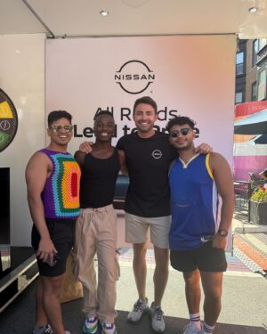 Jonathan Bennett Instagram - Market Days Moments with @nissanusa today in Chicago. So proud to be a #NissanPartner because in a year where a lot of others put Pride in the backseat, Nissan has continuously shown up for our LGBTQ  community, sponsoring events all year long, and truly showing yet again what it means to be #partnersofprogress. I had so much fun meeting you all today at our activation and at the Nissan Partners of Progress Stage. #Nissan #MarketDays