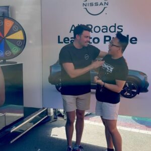 Jonathan Bennett Instagram - Market Days Moments with @nissanusa today in Chicago. So proud to be a #NissanPartner because in a year where a lot of others put Pride in the backseat, Nissan has continuously shown up for our LGBTQ  community, sponsoring events all year long, and truly showing yet again what it means to be #partnersofprogress. I had so much fun meeting you all today at our activation and at the Nissan Partners of Progress Stage. #Nissan #MarketDays
