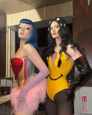 Jonbers Blonde Instagram - Teenage Dream came true @katyperry 

1. A true queen
2. The album is fucking incredible 
3. Thank you @glynfussell yet again you angel 
4. Get ready to dance with this album
5. I updated my rusical lewk from @dragraceukbbc (sustainable queen)

#katyperry #143