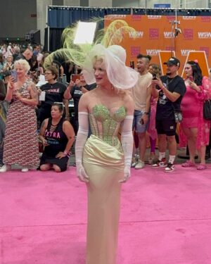 Jonbers Blonde Instagram - LA was A Dream 🍀💚 

Thanks so much to the @rupaulsdragcon for having me and to everyone that came to my booth. It’s truly still mad you all come and see us and bring us so much joy back. Thank you from my little Irish heart 💚

#dragcon #rupauldragrace #dragraceuk