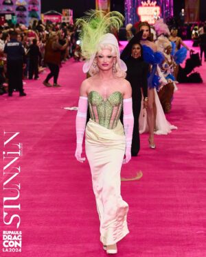Jonbers Blonde Instagram - LA was A Dream 🍀💚 

Thanks so much to the @rupaulsdragcon for having me and to everyone that came to my booth. It’s truly still mad you all come and see us and bring us so much joy back. Thank you from my little Irish heart 💚

#dragcon #rupauldragrace #dragraceuk