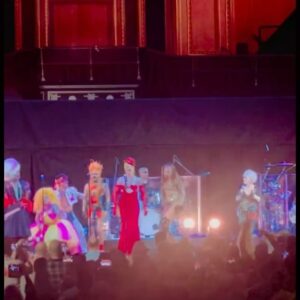 Jonbers Blonde Instagram - Hi Cyndi!

Such a moment to be invited by the absolute LEGEND @cyndilauper to perform with her at @royalalberthall 

Based my look on Cyndi’s iconic red and yellow look from the Hey Now video ❤️💛