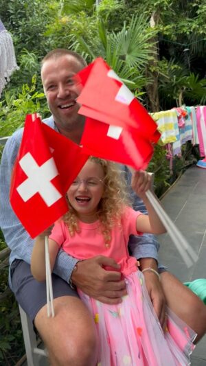 Jonny Fischer Instagram - Min erste August😍😍 #family #birthday #ticino #godfather #happy #blessed #iloveswitzerland