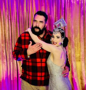 Jonny McGovern Instagram - Had to take a guuuuurlz trip to Vegas with my sissies @mrjuliegoldman and @thebrandyhoward  to see my darling @ditavonteese SLAY once again in #ditalasvegas  If you haven’t seen it RUN don’t walk to see this stunning diva do her thing in the most glamorous  show on earth in Vegas now!  #ditavonteese #horseshoecasino  #ditalasvegas
