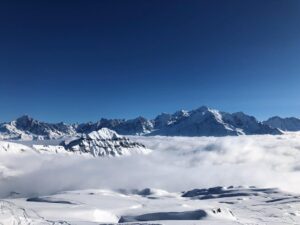 Jono Grant Instagram - Life above the clouds today #naturalbeauty #skiing #scenery #France