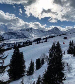 Jono Grant Instagram - End of a wonderful week in @les3vallees_officiel.

The perfect combination of adrenaline and the serenity of the mountains... Thanks to @snowlimitsskischool for the tune up!

#ValThorens #Meribel #Courchevel
@rossignol #rossignol