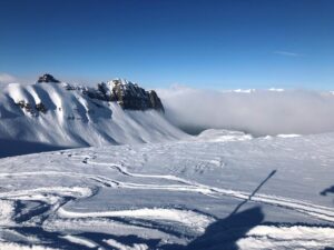Jono Grant Instagram - Life above the clouds today #naturalbeauty #skiing #scenery #France