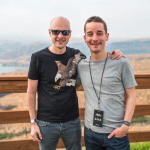 Jono Grant Instagram - With maestro @oliversmith at #ABGT250. Can’t believe Group Therapy Weekender is one month away!
#anjunafamily #abgt #grouptherapy