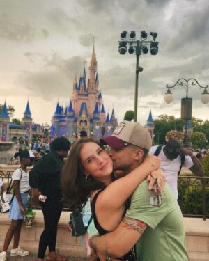 Jordan Fisher Instagram - mom and dad got away ✨