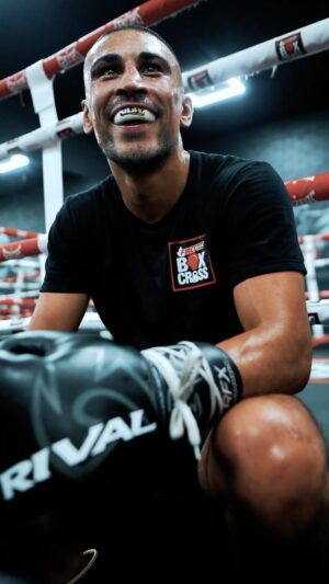 Jordan Gill Instagram - Why do you train?🥊

Training to improve, training to look better, training to FEEL BETTER.

Whether you enjoy a group atmosphere, 1-1 work or a solo session at any hour… we have you covered.

#boxing #boxinggym #boxer #boxingmotivation