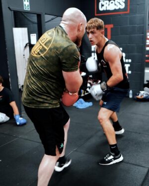 Jordan Gill Instagram - WE’RE LOCKED IN… 

So really, why should you join us at BoxCross?

- Qualified Coaches
- Small Group Classes
- 1to1 Sessions
- 24/7 Access
- High Quality Facilities
- Our Community

If you’re tired of the guesswork around reaching your fitness goals… Our qualified coaches provide structured small group and 1to1 sessions designed to make sure your goals are smashed. Our community inspires enjoyment and accountability. Our facilities are open 24/7 to help fit your training around work commitments. 

It’s crazy to say, but we’re only getting started…

The people that use our gym, attend our sessions and participate through social media are who drive us to create an environment to help you succeed and enjoy doing it!

Message us for any questions and we hope to see you in the gym very soon!

#gym #boxinggym
