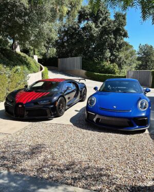 Jordan Maron Instagram - A couple of VW Beetles (also I realize I haven’t posted a photo before of the 911 but yeah that one is mine I didn’t get a Bugatti) @vtm_theking_4