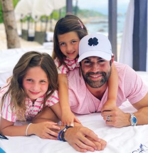 Jordi Vilasuso Instagram - #nationaldaughtersday #girldad #luckydad 💗💗💗