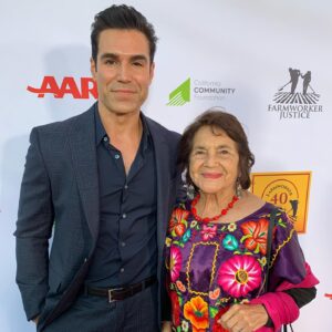 Jordi Vilasuso Instagram - I am grateful to have had the opportunity to host The Farm Worker Justice Awards in Los Angeles last night…fantastic way to kick off #nationalhispanicheritagemonth! @farmworkerjustice does tremendous work to protect  the health and human rights for the hands that feed us. Thank you mi hermano @daviddamianf for inviting me and always sharing your wisdom and generosity. Getting to spend time with an icon like Dolores Huerta was truly an honor! The event celebrated prominent activists @bruce.goldstein.92, @doloreshuertafd , Thomas Saenz, John Echeveste,  @evalongoria  @belscoolist , @_pepefied , @juliecarmen3 , @almamartinezofficial @annieggonzalez , @maldefian at @laplazala . Please visit @farmworkerjustice to learn more and to protect #thehandsthatfeedus !