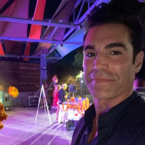 Jordi Vilasuso Instagram - I am grateful to have had the opportunity to host The Farm Worker Justice Awards in Los Angeles last night…fantastic way to kick off #nationalhispanicheritagemonth! @farmworkerjustice does tremendous work to protect  the health and human rights for the hands that feed us. Thank you mi hermano @daviddamianf for inviting me and always sharing your wisdom and generosity. Getting to spend time with an icon like Dolores Huerta was truly an honor! The event celebrated prominent activists @bruce.goldstein.92, @doloreshuertafd , Thomas Saenz, John Echeveste,  @evalongoria  @belscoolist , @_pepefied , @juliecarmen3 , @almamartinezofficial @annieggonzalez , @maldefian at @laplazala . Please visit @farmworkerjustice to learn more and to protect #thehandsthatfeedus !