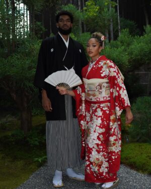 Jordyn Woods Instagram - Traditional Kimono Ceremony 🌸 

in Japanese culture they’ve kept certain traditions alive for hundreds of years and it is inspiring me to create more traditions in my household for years to come. fell in love with Japan and so grateful for this beautiful opportunity 🤍