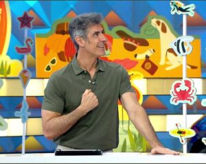 Jorge Fernández Instagram - Solamente quería agradecer a todas esas personas que incluso en verano mantenéis vuestra fidelidad con @laruletadelasuerte y nos seguís dando datos realmente espectaculares!

La mayoría de programas bajan su audiencia en verano. Es lo normal. Es lo que suele pasar…

Y nosotros seguimos casi todos los días por encima del 21% de share, siendo el programa más visto de todas las televisiones y además siendo el Minuto de Oro ( momento más visto durante todo el día ).

Gracias también a la gente nueva que se suma en verano a ver nuestro programa.

Entre todos conseguís que 18 años después nos mantengamos muy alto y con ganas de seguir grabando muchos programas más!!

Millones de GRACIAS 🙏🏼🙏🏼