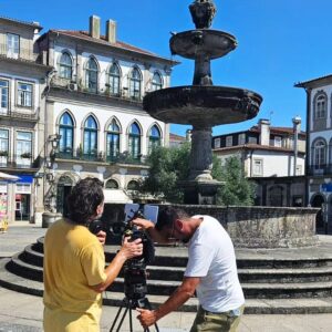Jorge Gabriel Instagram - A Hora dos Portugueses o programa da RTP 1, esteve esta tarde em gravações na vila de  Ponte de Lima  sobre um calor abrasador de 41 graus , será transmitido na manhã de sábado no dia 27 de Julho.