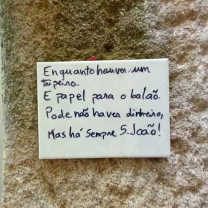 Jorge Gabriel Instagram - Meu querido S. João 
Fomos te festejar
Não tarda a Hora dos Portugueses 
Vai mais uma vez para o ar...

Fomos às fontainhas gravar mais um programa.

Até já 

#rtp #rtpinternacional #horadosportugueses #saojoao #santospopulares