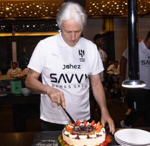 Jorge Jesus Instagram - The squad is celebrating the birthday of “Jesus” 💙
 
Happy birthday Mister 🎂 

#AlHilal