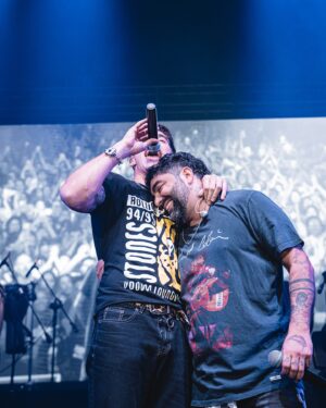 José Giménez-Zapiola Instagram - Gracias Córdoba por el cariño! Ayer viví una noche increíble junto a @elcharcolaplata ❤️

Nos vemos en octubre? 

📸 @godymex