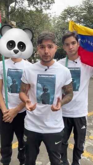 José Leonardo Broianigo Muñoz Instagram - Compartir la verdad y defender nuestros derechos NO ES UN DELITO, por eso NECESITAMOS TU AYUDA. Amigo creador de contenido, hoy Venezuela está pasando por el robo más grande de la historia. El pueblo salió a votar y Nicolás Maduro tomó el poder después de un fraude electoral y a todo aquel que se le oponga lo está encarcelando y torturando. 
Es por eso que te pedimos que nos ayudes a alzar nuestra voz para defender el país que nos pertenece. Cualquier contenido que subas sobre lo que está pasando en Venezuela, será de ayuda para demostrarle al mundo la injusticia que vivimos en este momento.

Esta lucha es de todos @mariacorinamachado @egonzalezurrutia no los dejaremos solos! Queremos volver a casa! 🇻🇪🙏🏻