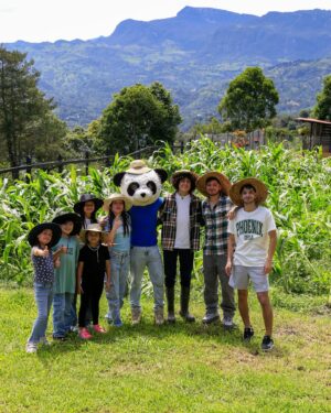 José Leonardo Broianigo Muñoz Instagram - Gran día en la granja @lagranjadelborrego 🚜🤠

Fotazas de: @carocorrefoto