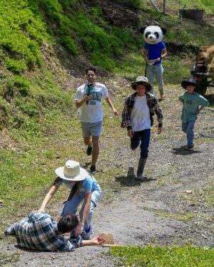 José Leonardo Broianigo Muñoz Instagram - Gran día en la granja @lagranjadelborrego 🚜🤠

Fotazas de: @carocorrefoto