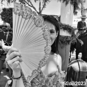 José Manuel Seda Instagram - Postales de la feria con @nazarethtroya 
#feriadeabril #sevilla #bnw_life #bnw #bnw_greatshots #feria #vida