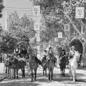 José Manuel Seda Instagram - Postales de la feria con @nazarethtroya 
#feriadeabril #sevilla #bnw_life #bnw #bnw_greatshots #feria #vida