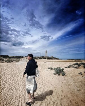 José Manuel Seda Instagram - Buscando en la mar alguna respuesta, y la respuesta, es siempre la misma: la Mar. 
📸 @nazarethtroya
#mar #sea #relax #vida #naturaleza #cádiz #trafalgar #answers #paraíso  #paradise