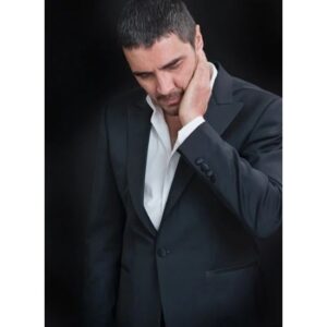 José Manuel Seda Instagram - En realidad, no sé si me duele la muela o tengo tortícolis... El caso es que sigo perplejo, y asumo que el tiempo ratifica mi pertenencia a la duda y la incertidumbre...🤷
#vida #actorslife #retrato #portrait