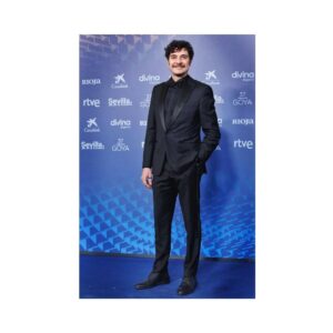 José Manuel Seda Instagram - Recuerdos de una noche de cine. 
Los Premios Goya en Sevilla.
Mis mas sinceros agradecimientos a los que hicieron posible mi aliño indumentario: 
@mansolutely 
@pikolinos_shoes
@lisifracchia
@galleryroomc
Y por supuesto a @soniahstylist
por coordinarlo todo. ❤️
#goyas2023 #sevilla #cine #carpet #alfombra #sevilla #actorslife #glamour #cineespañol #moda #premiosgoya