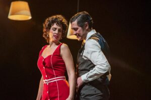 José Manuel Seda Instagram - Mañana viernes 7 de abril, estrenamos "Mi última noche con Sara" en el @teatroinfantaisabel y estaremos hasta el 1 de Mayo. Viernes y sábados a las 22:00. 14 y 15 de abril a las 20:30. Junto a @nuria_fergo
y @pablomonteagud0
@saraelmusical #teatro #estreno #premiere #actorslife