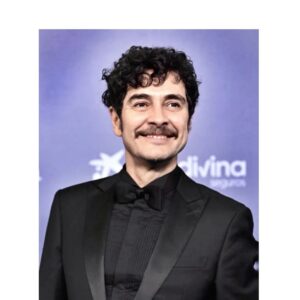José Manuel Seda Instagram - Recuerdos de una noche de cine. 
Los Premios Goya en Sevilla.
Mis mas sinceros agradecimientos a los que hicieron posible mi aliño indumentario: 
@mansolutely 
@pikolinos_shoes
@lisifracchia
@galleryroomc
Y por supuesto a @soniahstylist
por coordinarlo todo. ❤️
#goyas2023 #sevilla #cine #carpet #alfombra #sevilla #actorslife #glamour #cineespañol #moda #premiosgoya
