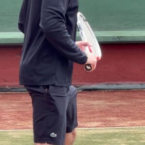 José María Torre Instagram - Una belleza retomar  los deportes que fueron parte de tu infancia y adolescencia, poco a poco quitándose el óxido agarrando golpe y ritmo.
Tremenda terapia dominguera!!