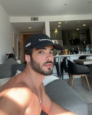 José Victor Pires Instagram - Big dump!! do tamanho da quantidade de emoções e sensações que vivi durante esses 15 dias… eu amo viver, e viver pra mim sempre vai estar nos detalhes, nos cheiros, nas risadas, observações, aprendizados, viver é estar presente e eu estou… grato 🙌🏼 25LAxVegas . . . continua