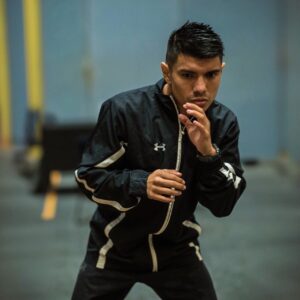 Joselito Velazquez Instagram - Un poco de lo que se vive en camerinos antes de subir al Ring. #boxing  #noboxingnolife  #cancun  #Teamjoselito #mondaymotivation 

📸  @jorgenewman1