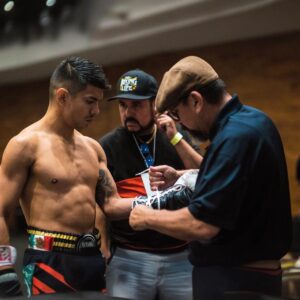 Joselito Velazquez Instagram - Un poco de lo que se vive en camerinos antes de subir al Ring. #boxing  #noboxingnolife  #cancun  #Teamjoselito #mondaymotivation 

📸  @jorgenewman1
