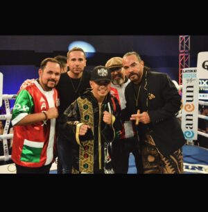 Joselito Velazquez Instagram - Gracias a Dios ganamos una pelea más. Muchas gracias q toda la gente que me apoya y me sigue, seguiré trabajando duro para hacer mejor cada pelea. 

Gracias a todo mi equipo @pepegomez1 @memorochaa @kuchleo @frankespinoza48 @frankespinoza48  @caneloteam @houseofboxing @boriztecaboxing1 @casanova_noboxingnolife @nestor_clutch_avila 

Todo mi agradecimiento a mis patrocinadores por creer en 
@carpediemnightclub @carpediemnightclub realfighterbrand @mexo.company @atemporal_arquitectura @tiger_producer_tg @noboxing_no_life @elrancherodetulum @noboxing_no_life @jm_agencia_inmobiliaria