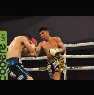 Joselito Velazquez Instagram - Gracias a Dios ganamos una pelea más. Muchas gracias q toda la gente que me apoya y me sigue, seguiré trabajando duro para hacer mejor cada pelea. 

Gracias a todo mi equipo @pepegomez1 @memorochaa @kuchleo @frankespinoza48 @frankespinoza48  @caneloteam @houseofboxing @boriztecaboxing1 @casanova_noboxingnolife @nestor_clutch_avila 

Todo mi agradecimiento a mis patrocinadores por creer en 
@carpediemnightclub @carpediemnightclub realfighterbrand @mexo.company @atemporal_arquitectura @tiger_producer_tg @noboxing_no_life @elrancherodetulum @noboxing_no_life @jm_agencia_inmobiliaria