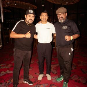 Joselito Velazquez Instagram - Estamos listos para dar lo mejor de nosotros y demostrar de que estamos hechos. #Teamjoselito

@pepegomez1 @frankespinosa @memorochaa  @espinozaboxing @latinko.promotions @kuchleo @caneloteam @houseofboxing @boriaztecaboxing1 @tudn 

@realfighterbrand @tiger_producer_tg @mexo.company @carpediemnightclub @atemporal_arquitectura @kingsclub_mx @elrancherodetulum @periodico_quequi @noboxing_no_life
.
📸: @jcmedia_mx