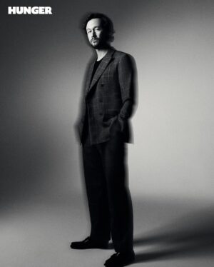 Joseph Gordon-Levitt Instagram - Introducing our next ‘The Dreamers’ cover star Joseph Gordon-Levitt (@hitrecordjoe) 🌦️

“For me, the most moving stories are the most complicated ones, because that’s what life feels like.”

Joseph Gordon-Levitt has probably earned the right to just be Joseph Gordon-Levitt, but complacency isn’t in the actor’s DNA. Seizing any opportunity to explore the boundless potential of filmmaking, he’s Hollywood’s secret powerhouse.

Full story is available in stores worldwide now 🌍

Photographer @rachell_photo 
Stylist @ejwitt 
Writer @amberawlings 
Groomer @thisjenna at The Wall Group
Photographers assistance Ruth de la Cruz, @elysejankowskiphoto 
Producer @abbyrothwell
