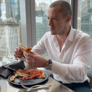 Joseph Quinn Instagram - Ahead of today’s release of his new film @aquietplace (“A Quiet Place: Day One”), actor @josephquinn (Joseph Quinn) spent some time adventuring around (not so quiet) New York City. In this edition of #10Things, see a few moments of Joseph catching up with co-stars, taking snack breaks and just hanging around the Big Apple. 🤫 
 
1. A sporty suit moment 👔
2. Snack break: take one 🎬 🥨
3. Central Park in the summer >>>
4. Picture perfect 💥
5. @josephquinn   @lupitanyongo   this view = 😍😍😍
6. A quiet place 😎
7. Snack break: take two 🎬 🍕
8. But do you fold @alexwolffofficial ??? 🧐
9. @josephquinn 🔥
10. ✌️🌳