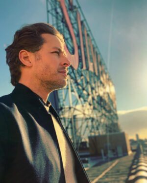 Josh Dallas Instagram - Another great week at the bread factory! SEASON 3 of @nbcmanifest IS coming soon to @nbc!! #manifest #silvercupstudios ✈️ 🎥 🥖