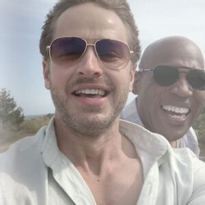 Josh Dallas Instagram - It’s all open shirts and sunglasses tonight on the Season 3 Premier of @nbcmanifest! @darylgedwards and I will see you at 8pm on @nbc! #manifest ✈️