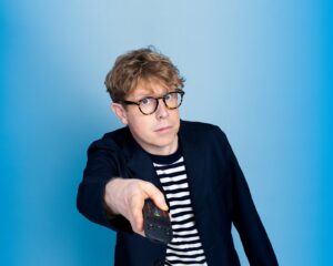 Josh Widdicombe Instagram - A few more images from the shoot for Rob Beckett’s SMART TV for @realskycreative @johnnyace.design with Head team leaders @alisonhammond55 and @josh_widdicombe