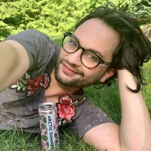 Joslyn Fox Instagram - #summerselfie

Living my best life with my go-to summer beverage @drinkarcticsummer @polarseltzer #worcesterproud #hometownqueen