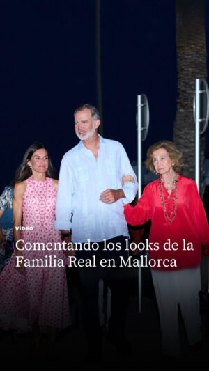 Juan Avellaneda Instagram - Comentando los looks de la Familia Real en su escapada por Mallorca✨🫰🏻✨ 

Además al final del video hago 4 propuestas de look para que el look del Rey se vea mejor 

#reinaletizia #letiziaortiz #mallorca #royal #royalfamily #felipevi