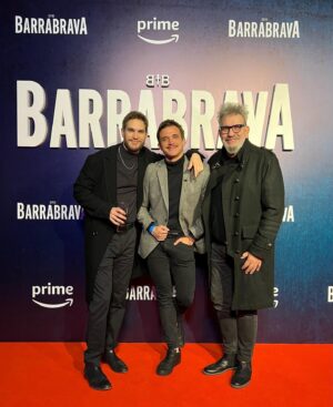 Juan Ignacio Cane Instagram - Hoy se estrena Barrabrava por @primevideolat !
Y espero que la disfruten, como todos nosotros de hacerla!
Admiro profundamente a cada uno de mis compañeros que conocí en este proyecto, compartí, aprendí y disfruté cada segundo!
Gracias @jesusbraceras , @florlimonoff por confiar en mi!! Gracias a mis compañeros TODOS!! 
Gracias a cada parte que hizo posible este proyecto que hoy sale a la Luz!!
Gracias 🇺🇾Uruguay por hospedarnos todos esos meses !
Gracias @cimarron_cine @primevideolat @davidblankla por hacerlo realidad!
Y Gracias a ustedes nuestro público que siempre están!
Salud!
Los quiero!
#barrabrava 
Espero no olvidarme de ninguno! 
Acá están….❤️por siempre!
@matiasmayer @gastonpauls22 @candemolfese @contreraspaloma @monicagonzaga10 @liz_solari @miguelrodriguez60 @gustigarzon @pabloalarcon.ok @neopistea @frijoyw @viole_narvay @msangelo @gabrielnicoli @danielortega_photos @pablo_staffolarini_ifbbpro @cristian.salguero.585 @negro_vallejos @arturo.villanueva1 @ximeetche4 @tinchopy @victorsosatraverzzi @camilucarella @lu_diazlamoglie @kbzaespel @brianpavan @flaviaquartino @lauraeliosoff @atobi @matias_andres_miller_ @carolina.dure @intinieto @_vicoki @marapaulon